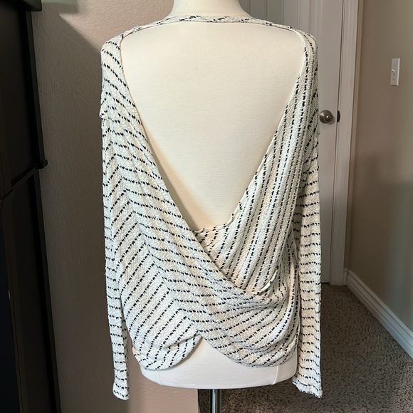 FREE PEOPLE Sweater - Size XS - Picture 3 of 5